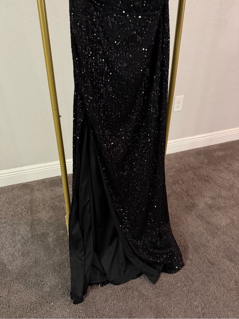 NWT 🖤 Fashion Nova Dressed To Impress Black Sequin Maxi Dress -Medium - Picture 4 of 6